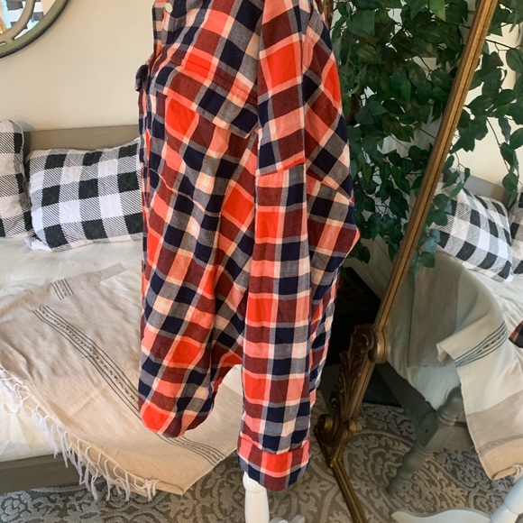 Old Navy 3/4 button-up, red, white, and blue flannel. XXL - Picture 3 of 5